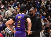 雷速-穆古鲁扎遭遇十五连败，湖人教练面临压力！的简单介绍