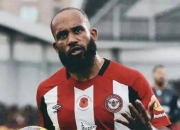 雷速体育-雪域金雕队对阵海滨雷霆队，网球预选赛火力全开，门将神扑救主——赛后更衣室沸腾(北京金雕软件两种不同大小钻头编程)